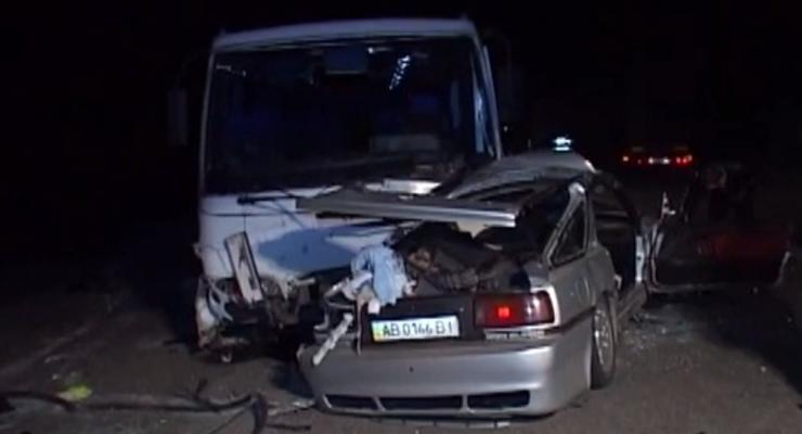 В аварии автобуса на Винничине погибли трое (видео)
