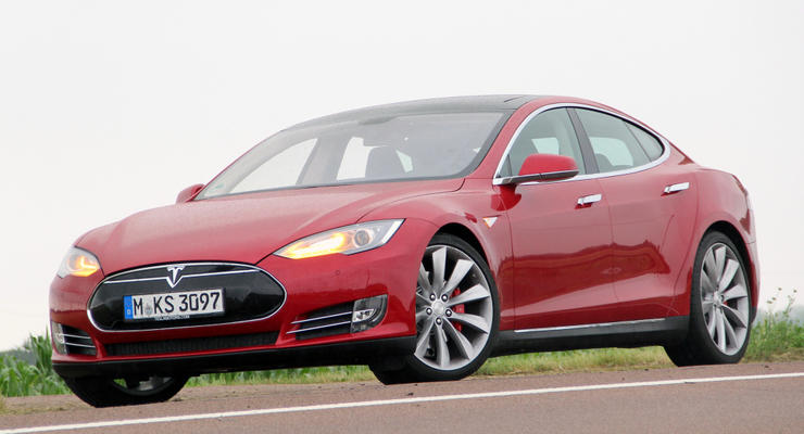 Американцы назвали Tesla Model S лучшей машиной