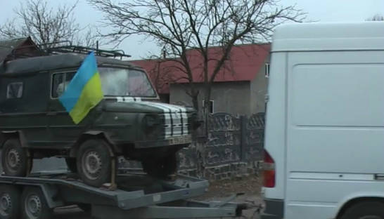 В зону АТО передали бронированных Хомячка и Волынянку