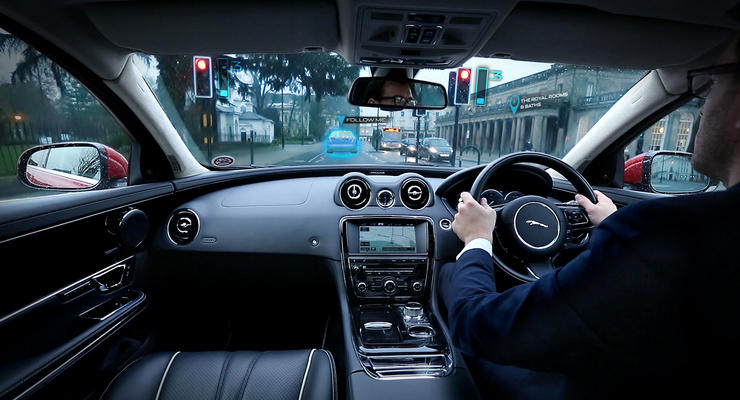 Компания Jaguar создала "прозрачные" стойки кузова (фото)