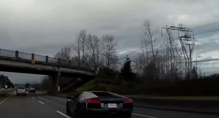 В Канаде гонки суперкаров закончились разбитым Lamborghini (видео)