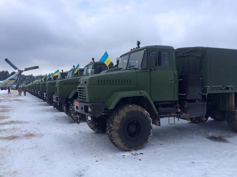 В новый год на новом танке: армия получила сто бронемашин (фото) / facebook.com/yuri.biriukov