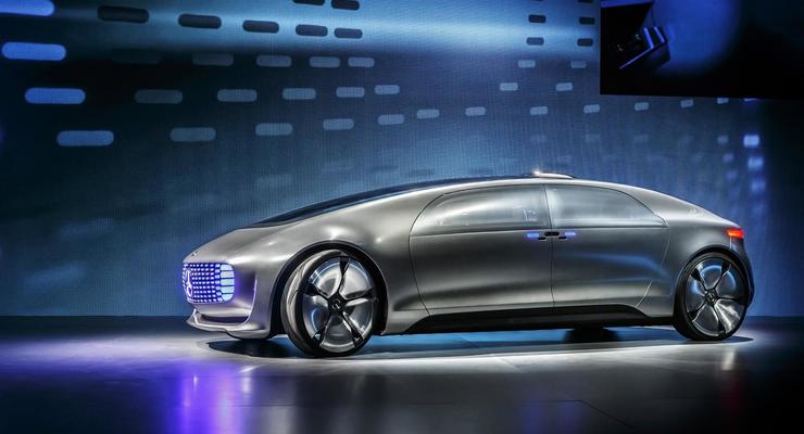 Mercedes представил футуристичный концепт автономного авто (фото)