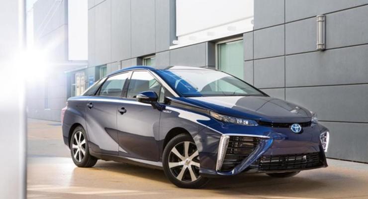 Toyota разрешила свободно пользоваться ее патентами на водородомобили