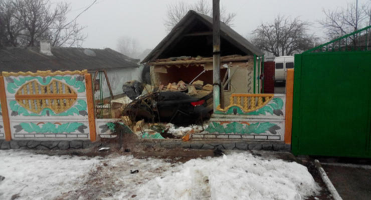 На Николаевщине водитель Киа проломил стену дома