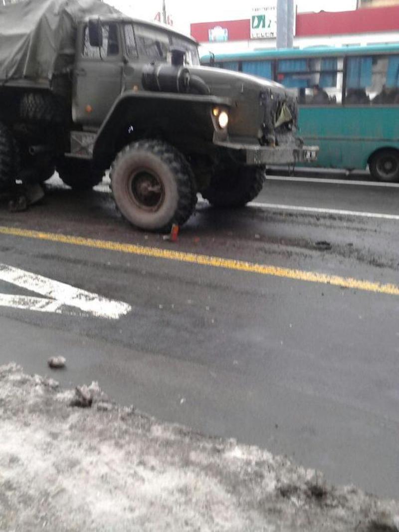 В Донецке боевики устроили сразу две крупных аварии (фото) / twitter.com/tombreadley