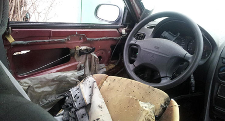 Автомобиль журналиста Дорожного контроля взорвали гранатой