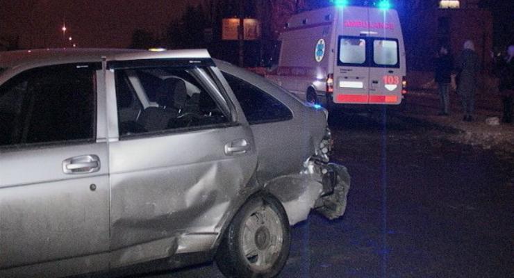 В Киеве пассажиры такси избили своего водителя (фото)