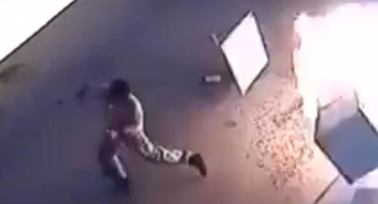 В Саудовской Аравии забывчивый водитель взорвал АЗС (видео)