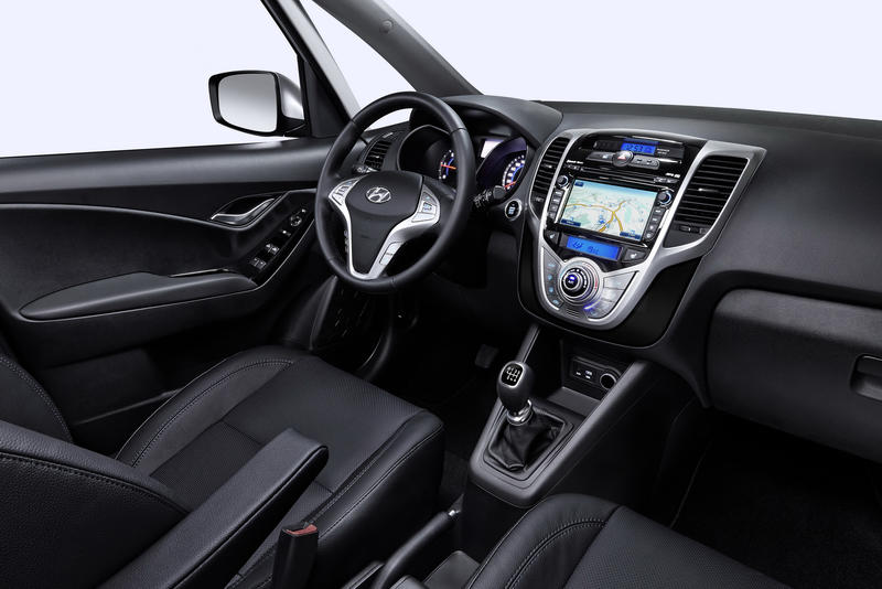 Компания Hyundai представила обновленный компактвэн ix20 (фото) / worldcarfans.com