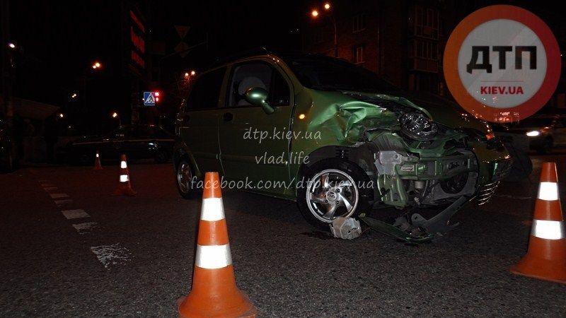 В Киеве автомобиль ГАИ попал в аварию (фото) / dtp.kiev.ua