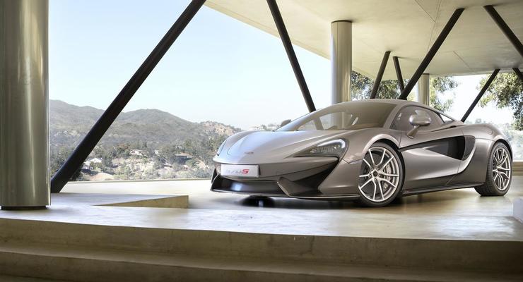 McLaren показал свой "доступный суперкар" (фото)