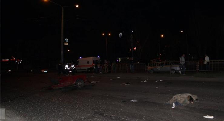 В ночной аварии в Одессе погибли двое (фото)
