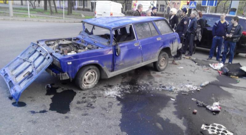 В Донецке боевик устроил ДТП и прострелил ногу водителю - СМИ / 62.ua