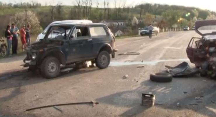 В аварии на Тернопольщине один человек погиб, трое ранены (видео)