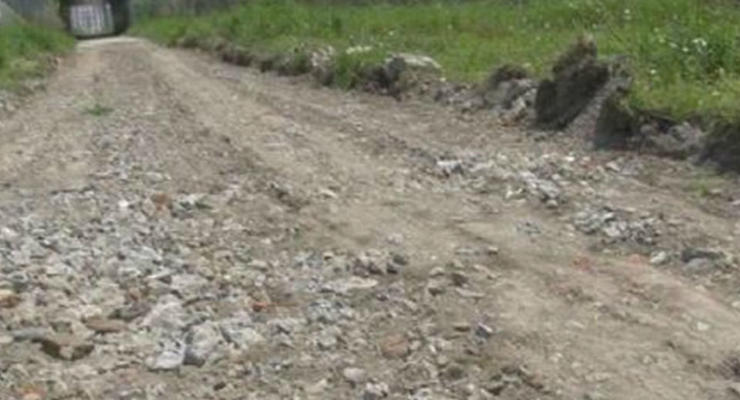 В Китае два жителя украли сотни метров дороги