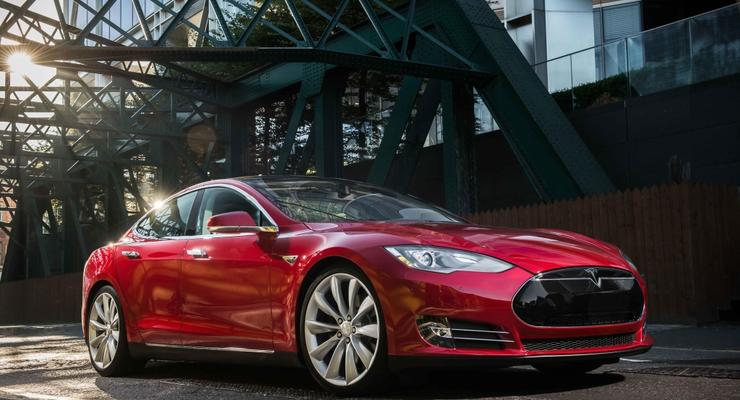 Tesla начала продажи своих подержанных электрокаров через Интернет