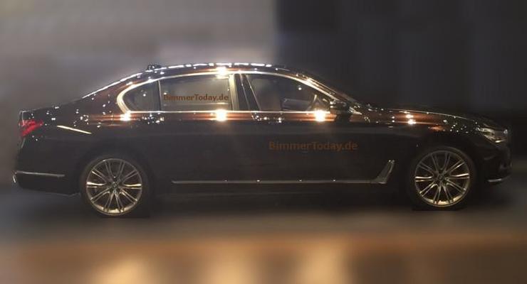Новый BMW 7-Series сфотографировали без камуфляжа