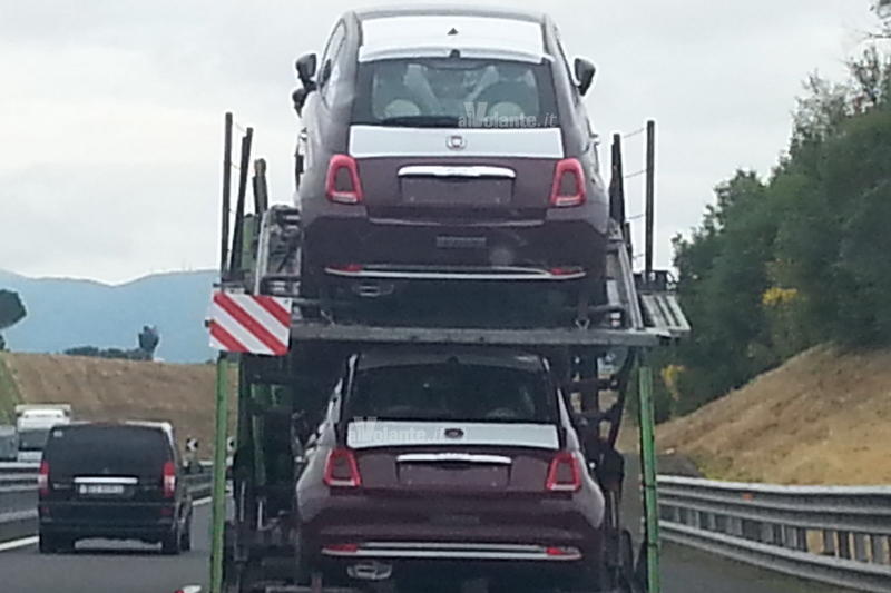 Обновленный Fiat 500 заметили без камуфляжа (фото) / alvolante.it