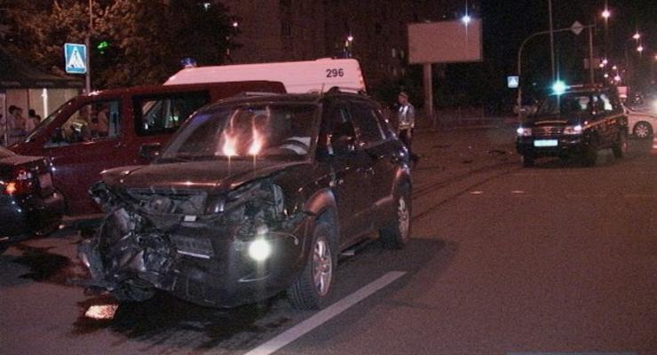 В Киеве пьяный водитель Hyundai протаранил Daewoo и сбежал