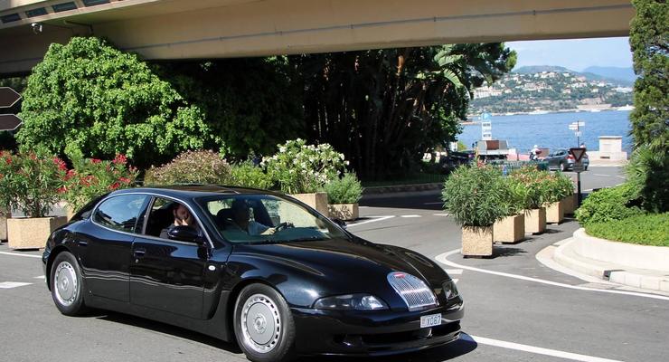 В Монако заметили чрезвычайно редкий Bugatti (фото)
