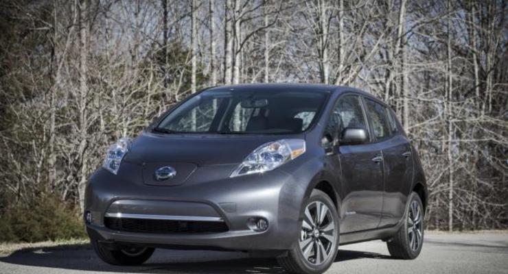 Компания Nissan в августе представит обновленный Leaf