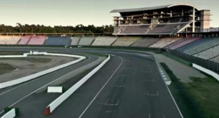Mercedes-Benz пообещал появление "некоей быстрой модели" (видео)