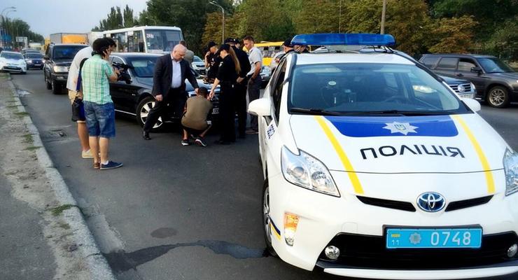 В Киеве кортеж Суркиса оштрафовали за спецсигналы (фото)