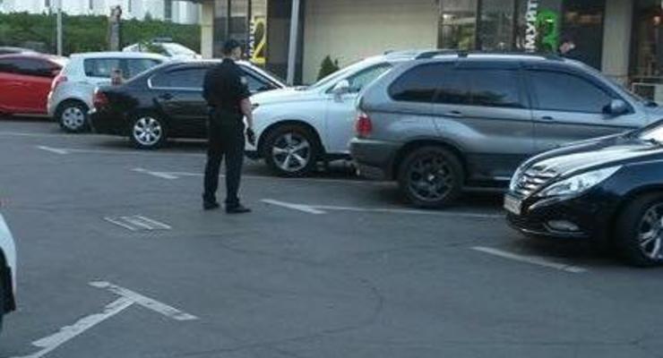 В Киеве полиция обнаружила заминированный Lexus