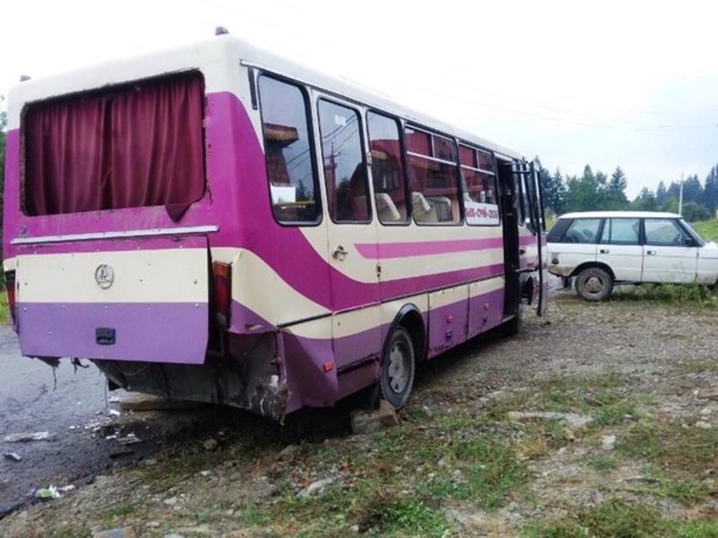 Во Львовской области автобус съехал в кювет: пятеро пострадавших / sai.gov.ua