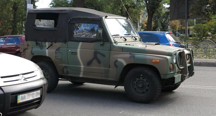 В Киеве тестируют военный внедорожник Kia