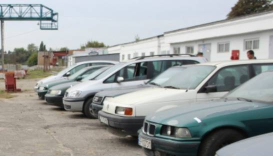 Военным в зону АТО передали 17 конфискованных автомобилей