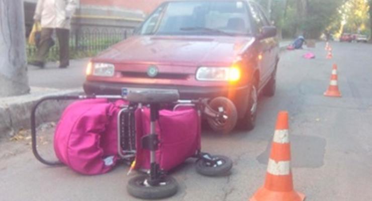 В Виннице водитель сбила двух мам с колясками