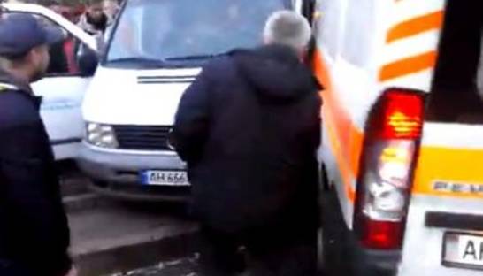 В центре Донецка скорая попала в аварию (видео)