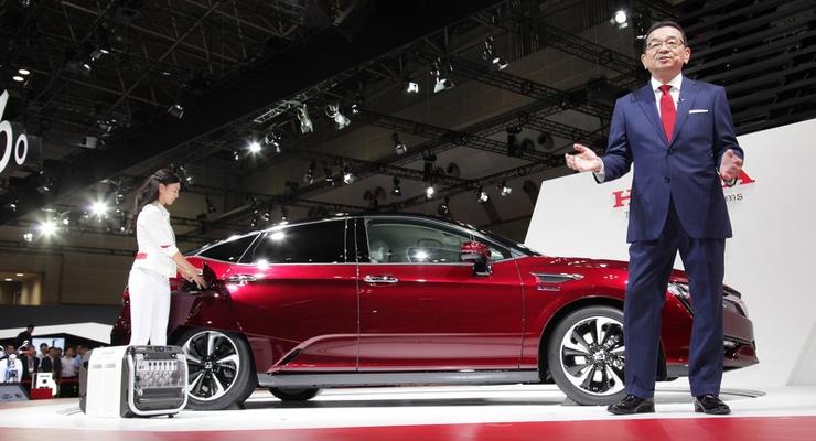 Компания Honda представила серийную версию своего водородного автомобиля (фото)