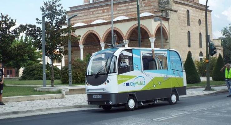 На греческие улицы вывели первые беспилотные автобусы