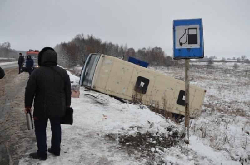 В Сумской области перевернулся рейсовый автобус с пассажирами / mvs.gov.ua