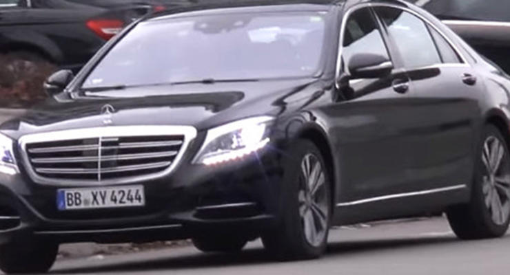 Обновленный Mercedes S-Class заметили без камуфляжа
