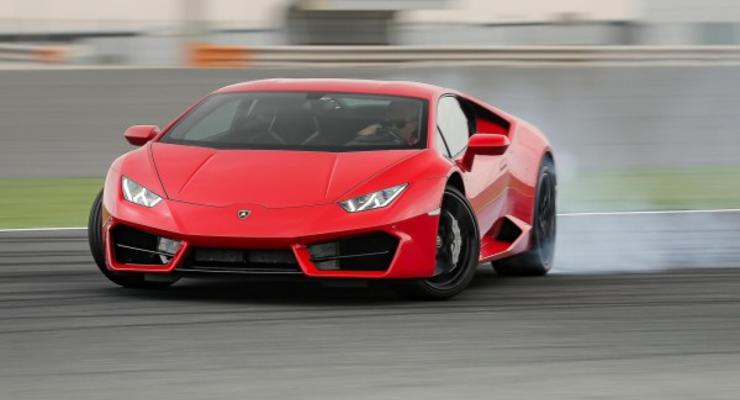Lamborghini показала тизер нового Huracan LP 580-2 (видео)