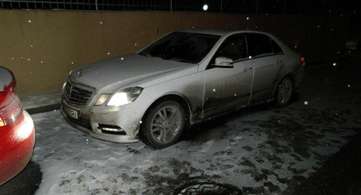 В Киеве водитель прострелил угонщику ногу, спасая жену