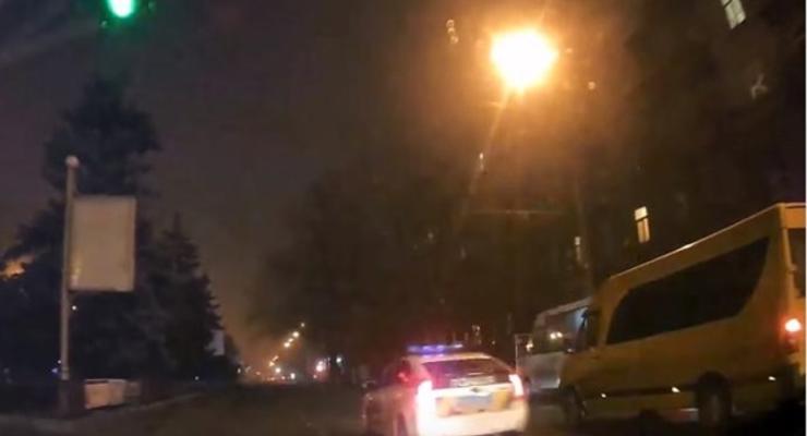 Николаевского полицейского наказали после публикации ролика в Сети (видео)