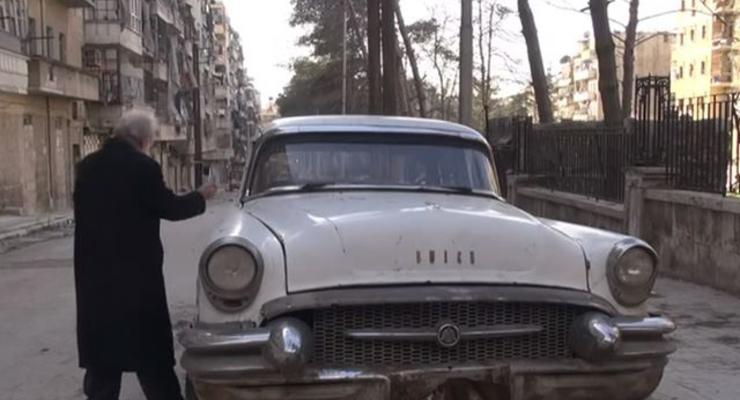 Сириец отказался бежать из разрушенного Алеппо из-за коллекции ретро-авто