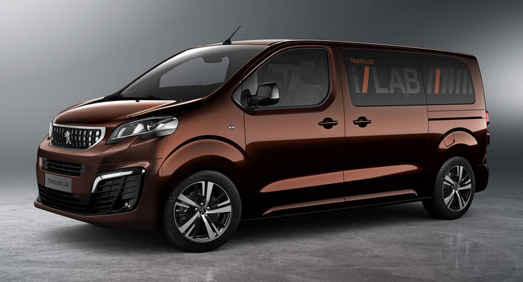 Компания Peugeot показала концепт премиального минивэна