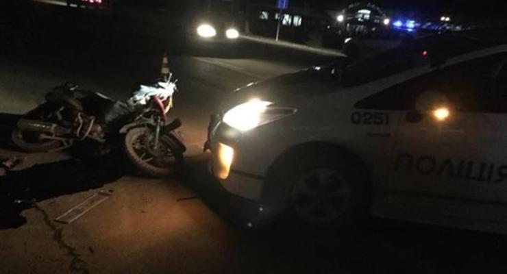 На Закарпатье полицейские сбили мотоциклиста