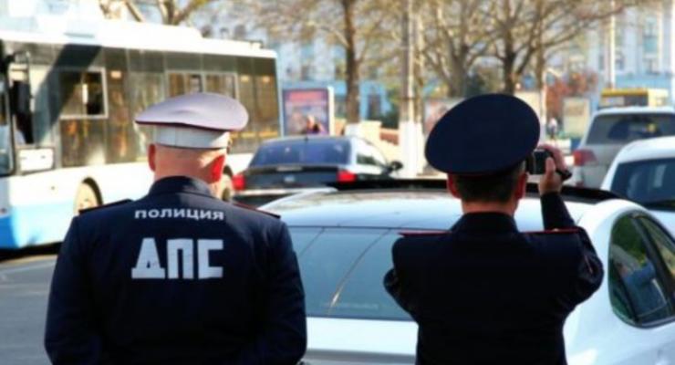 В Крыму российские оккупанты не выдают украинцам автономера