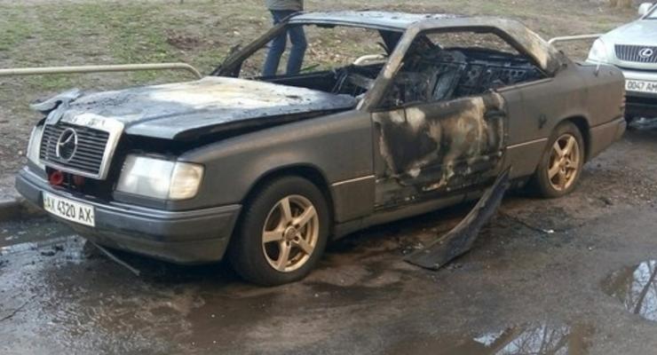 В Харькове сгорел Mercedes-Benz S