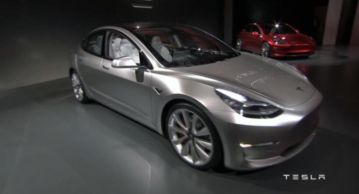 Фанат Tesla рассказал о скрытых особенностях Model 3