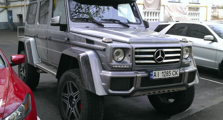 В Киеве заметили люксовый Mercedes G500 4&#215;4&#178;