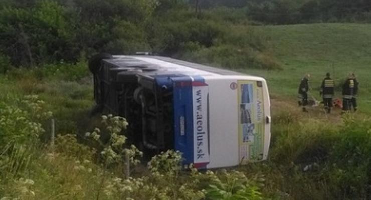 В Сербии автобус с туристами попал в ДТП: есть погибшие