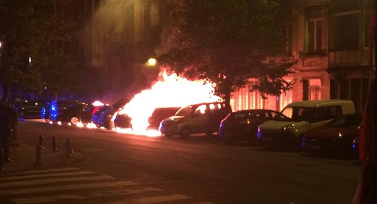 В Брюсселе в деловом центре города горели автомобили - СМИ